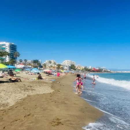 Luxury Beachfront Apartment In Benalmadena Costa Экстерьер фото