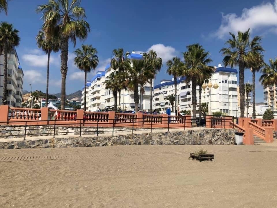 Luxury Beachfront Apartment In Benalmadena Costa Экстерьер фото