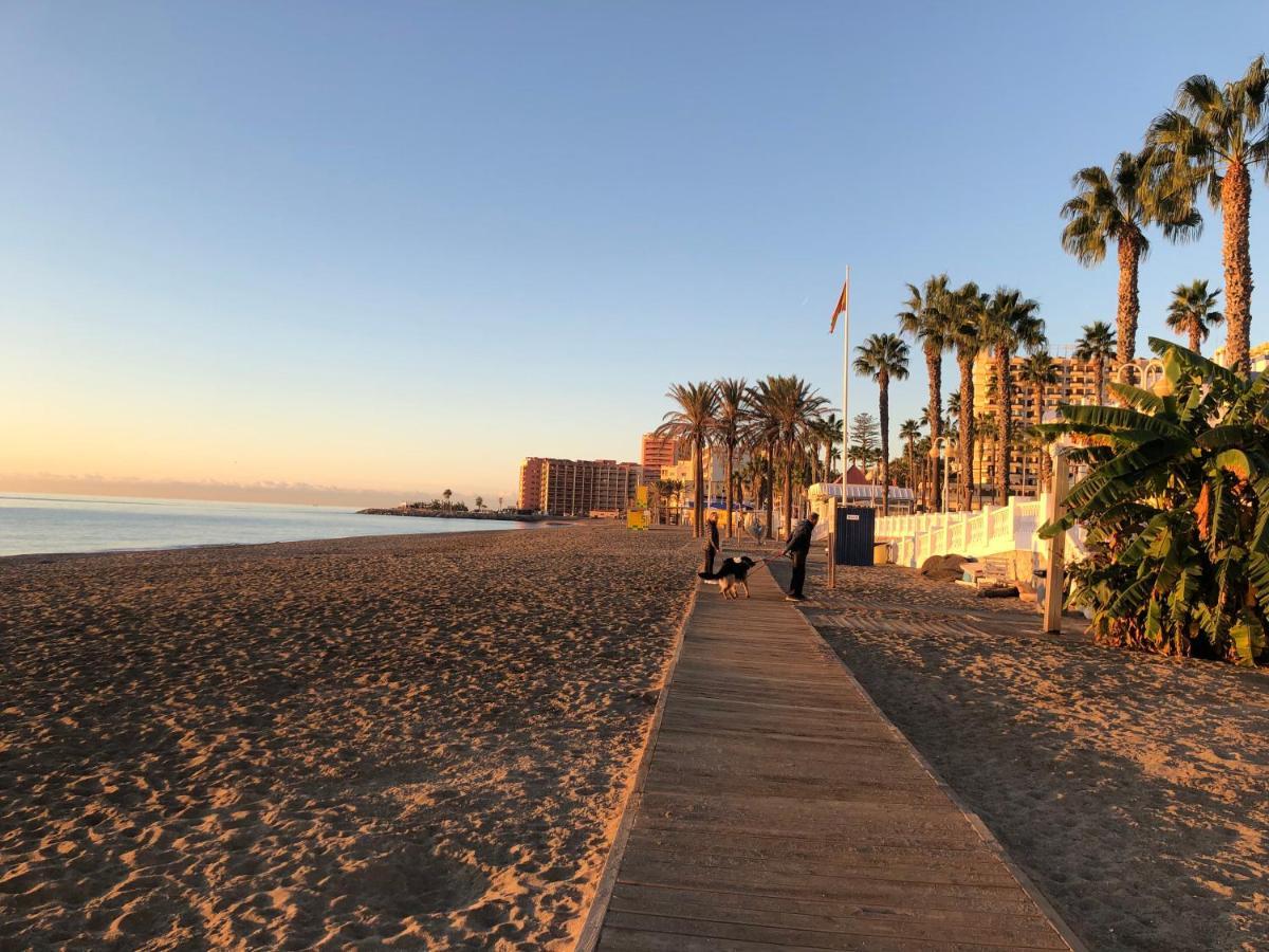 Luxury Beachfront Apartment In Benalmadena Costa Экстерьер фото