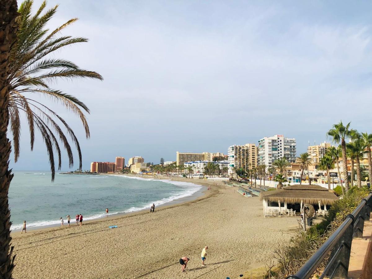 Luxury Beachfront Apartment In Benalmadena Costa Экстерьер фото
