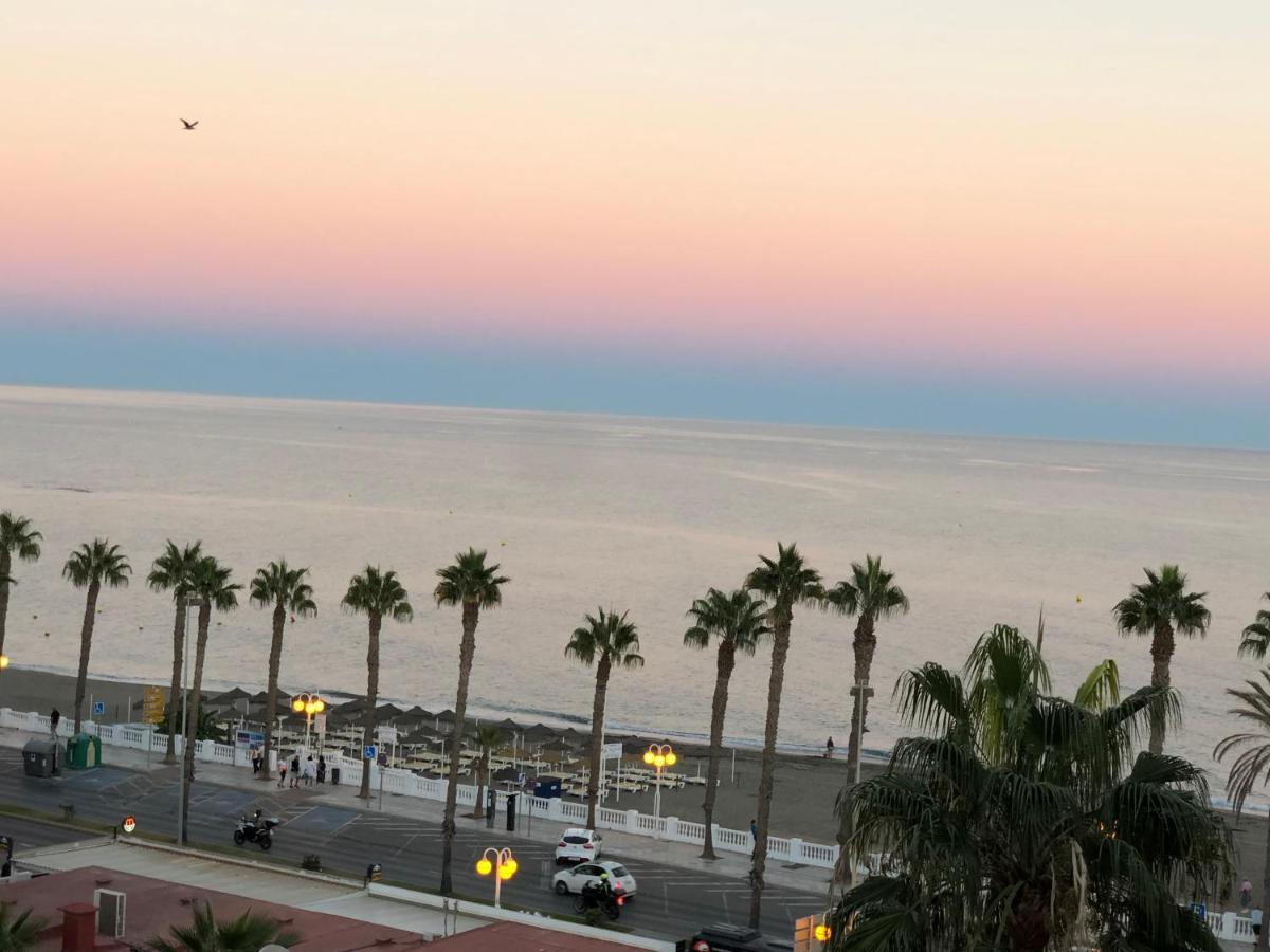 Luxury Beachfront Apartment In Benalmadena Costa Экстерьер фото