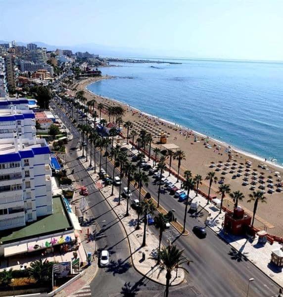 Luxury Beachfront Apartment In Benalmadena Costa Экстерьер фото
