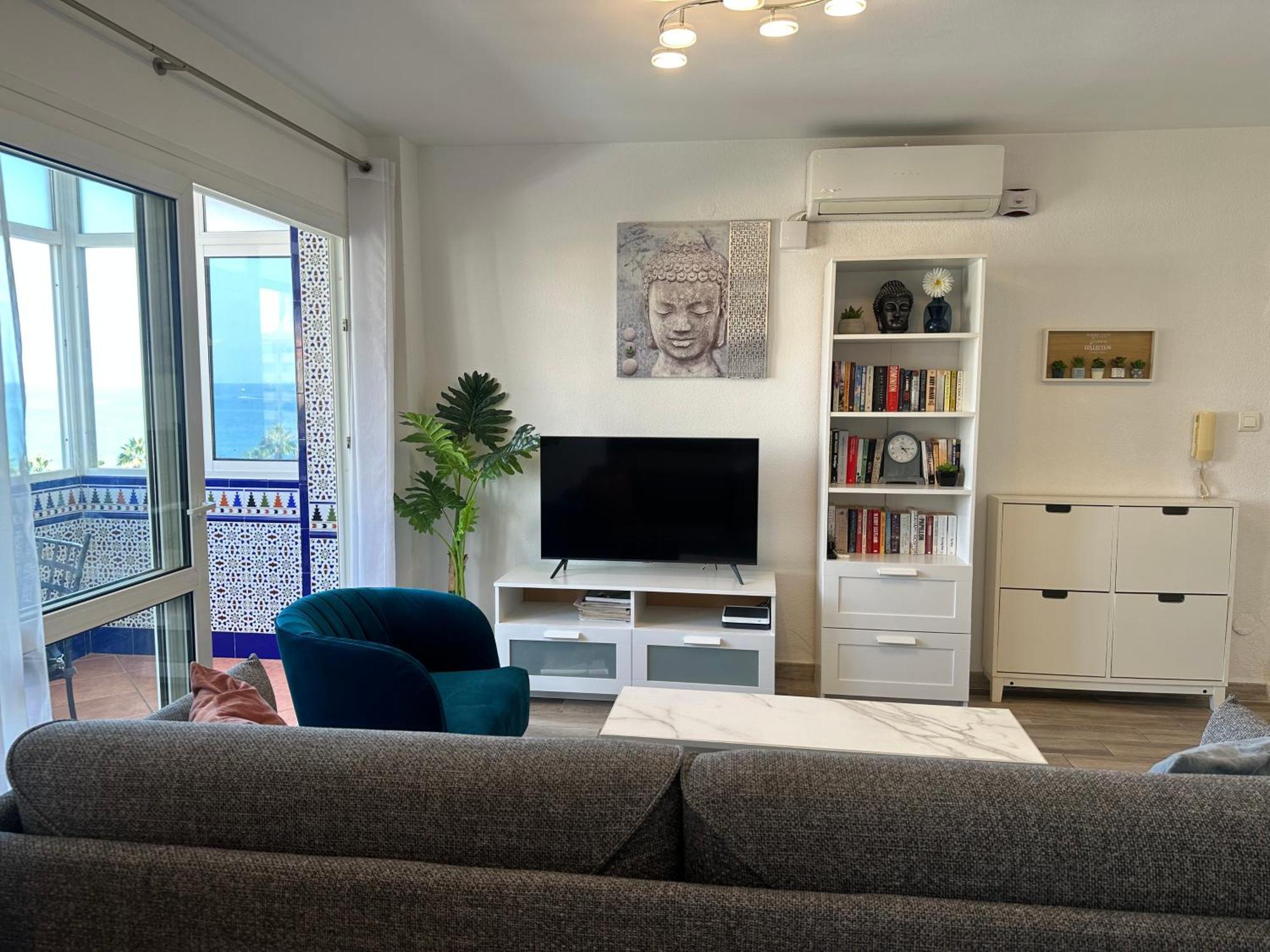 Luxury Beachfront Apartment In Benalmadena Costa Экстерьер фото