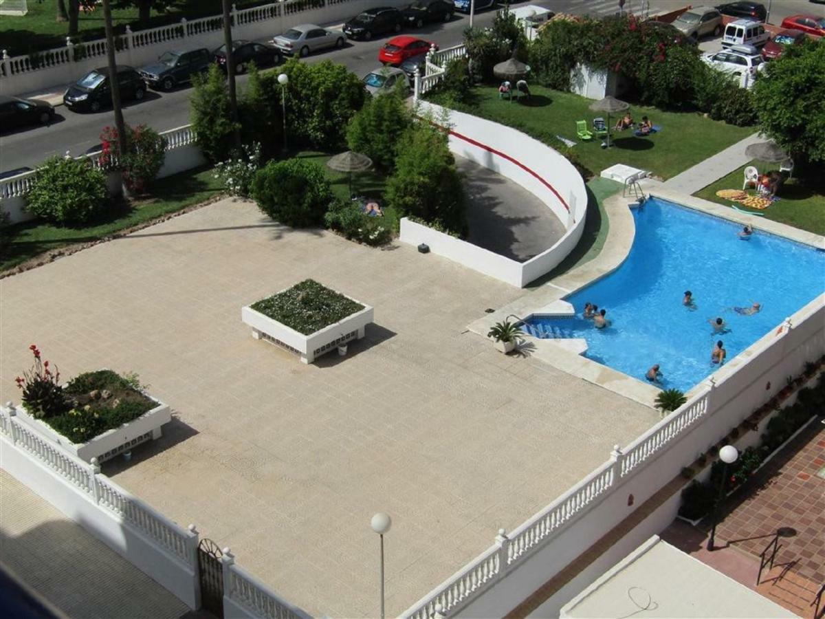 Luxury Beachfront Apartment In Benalmadena Costa Экстерьер фото