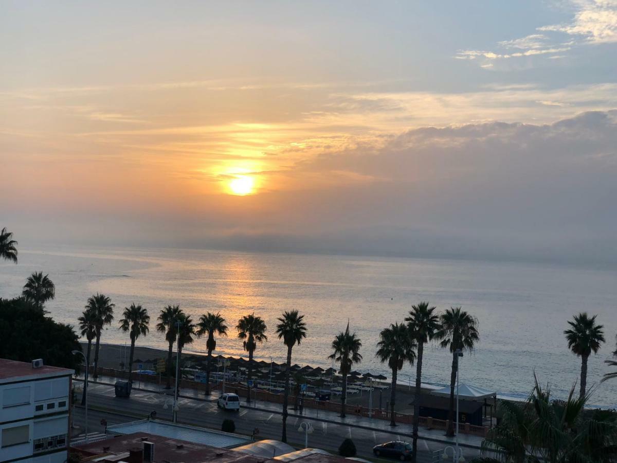 Luxury Beachfront Apartment In Benalmadena Costa Экстерьер фото
