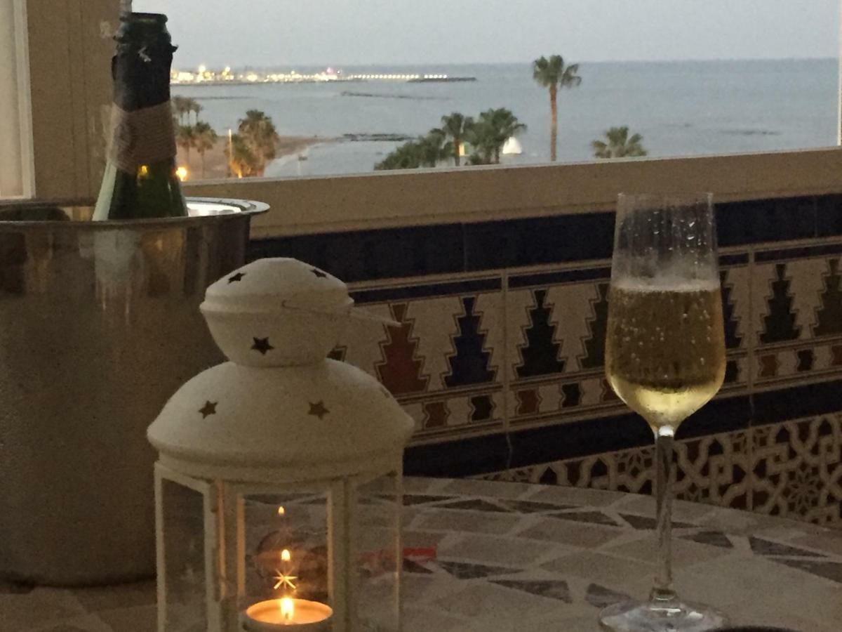 Luxury Beachfront Apartment In Benalmadena Costa Экстерьер фото